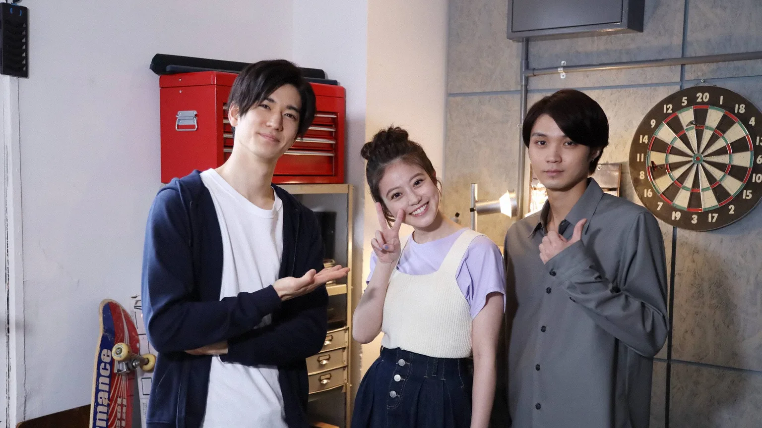 『SUITS／スーツ２』第8話に出演する（左から）中島裕翔、今田美桜、磯村勇斗
