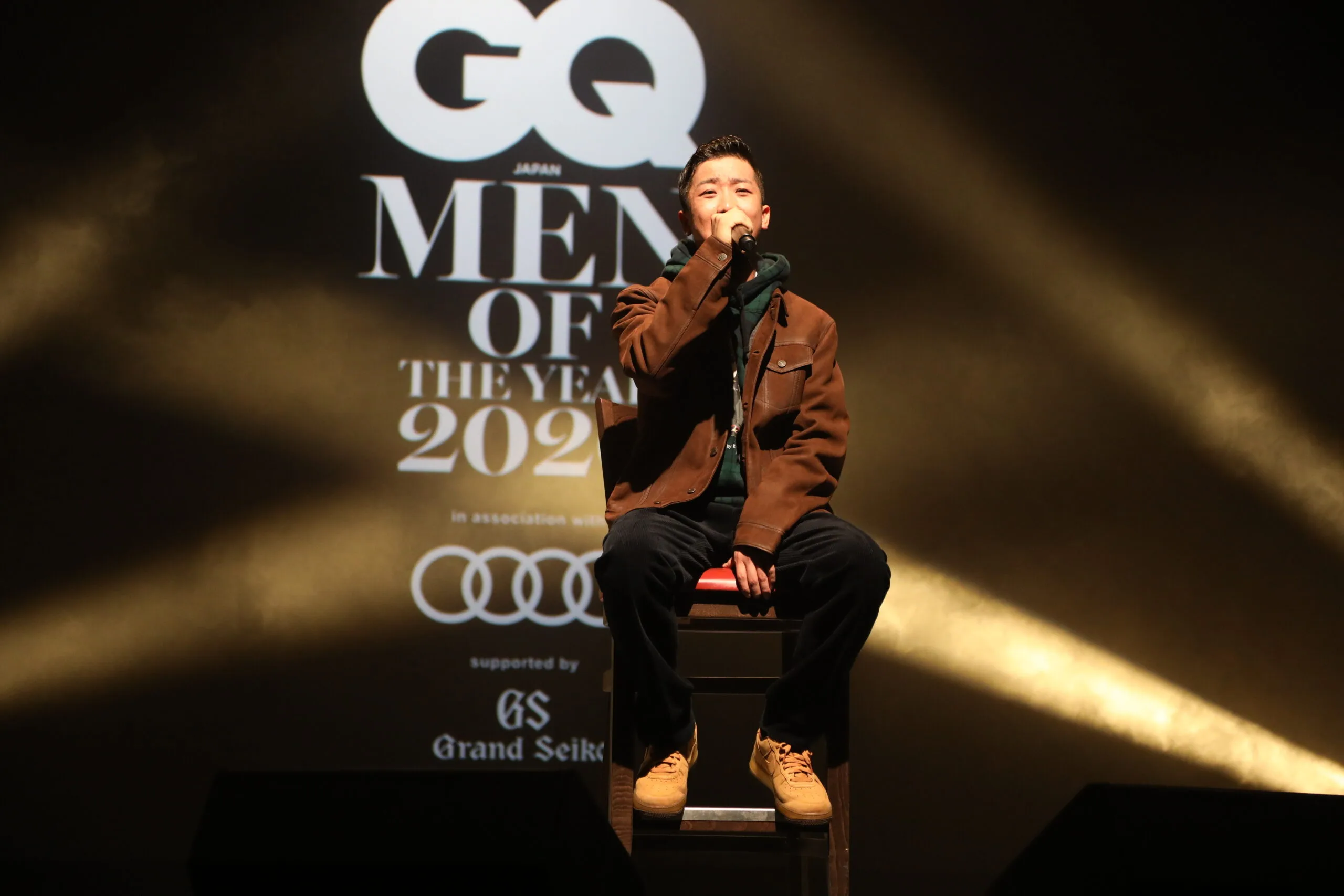 「GQ MEN OF THE YEAR 2020」の授賞式に参加した瑛人