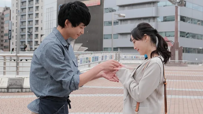 ドラマ『30禁　それは30歳未満お断りの恋。』に出演した松井玲奈、鈴木仁