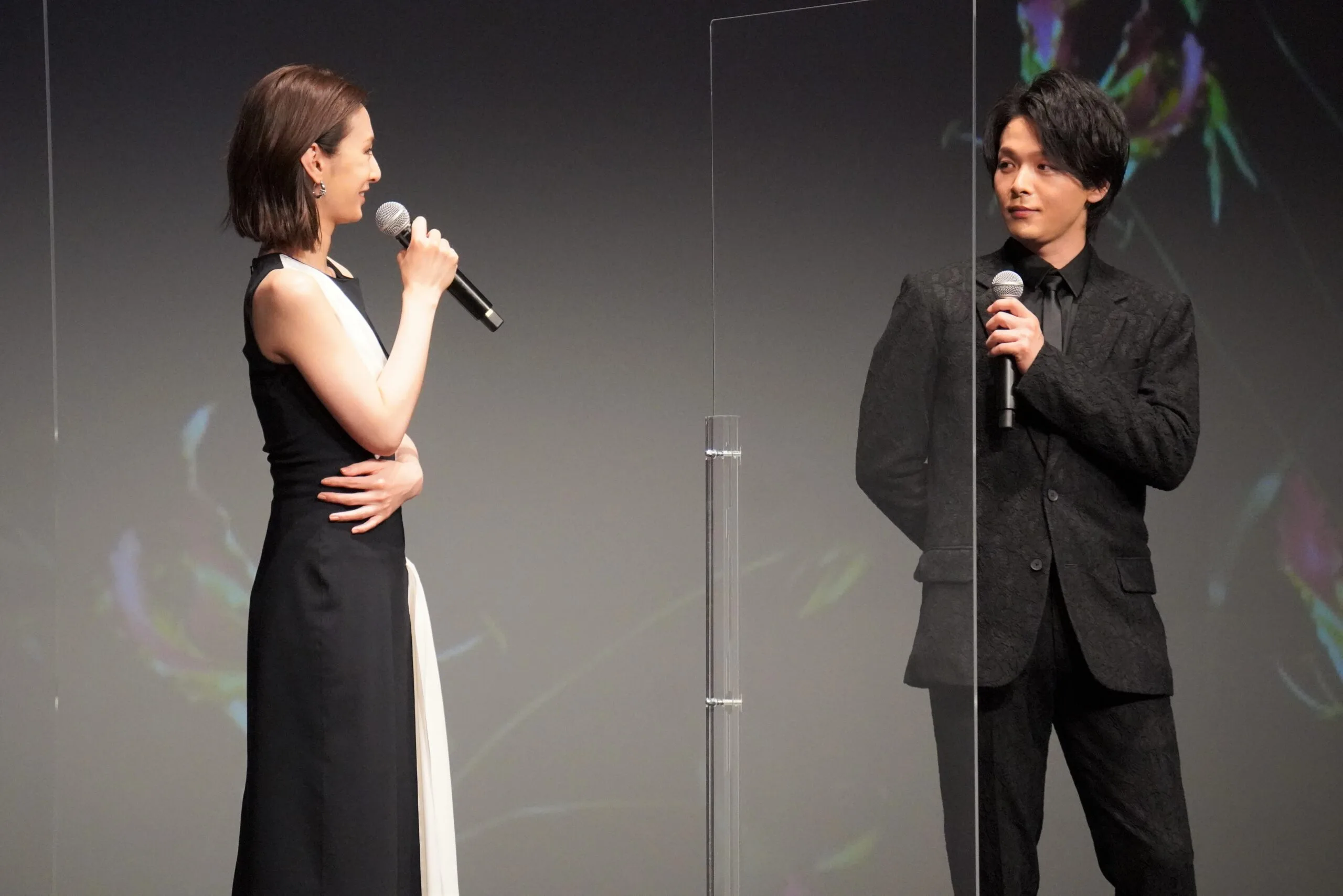 映画「ファーストラヴ」の完成報告イベントに登壇した北川景子、中村倫也