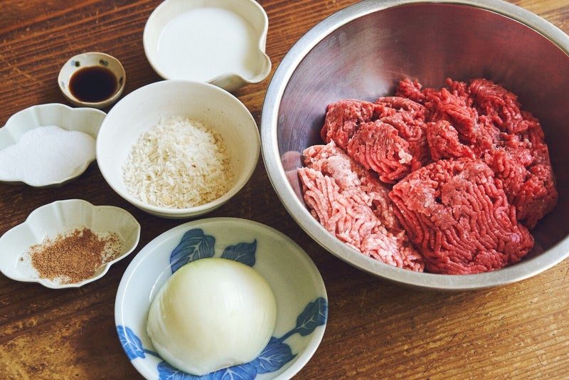 肉loverの感覚レシピ第12回は、ハンバーグを紹介
