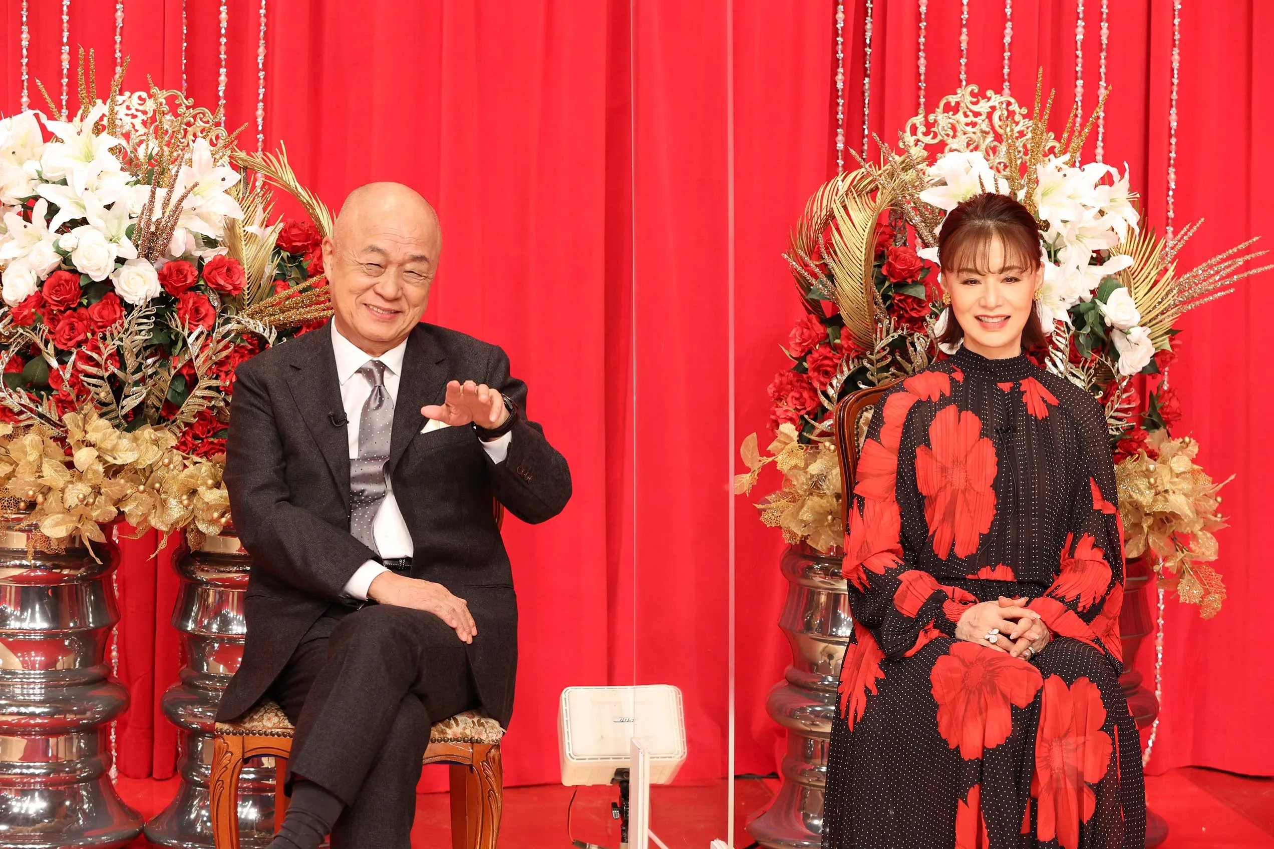 『FNSドラマ対抗お宝映像アワード』の（左から）田山涼成、大地真央