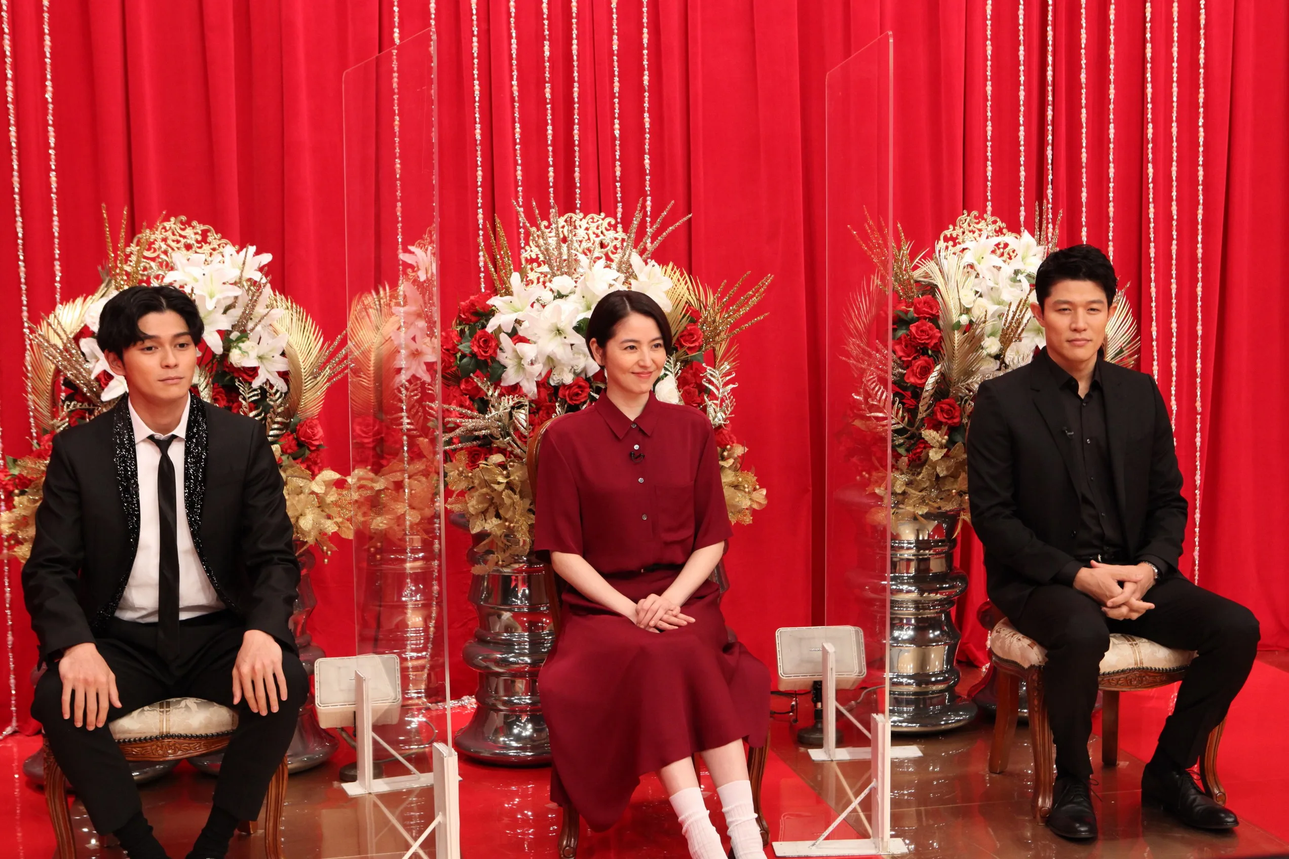 『FNSドラマ対抗お宝映像アワード』の（左から）眞栄田郷敦、長澤まさみ、鈴木亮平