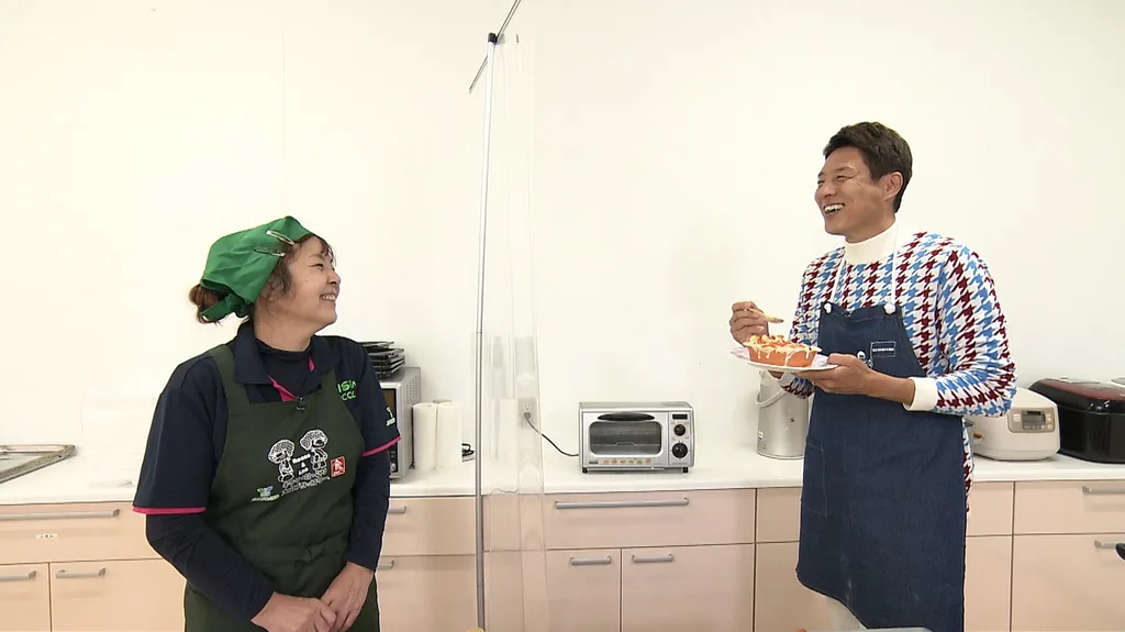 左から）「大山ブロッコリー料理研究会」の広沢雪子さん、松岡修造さん