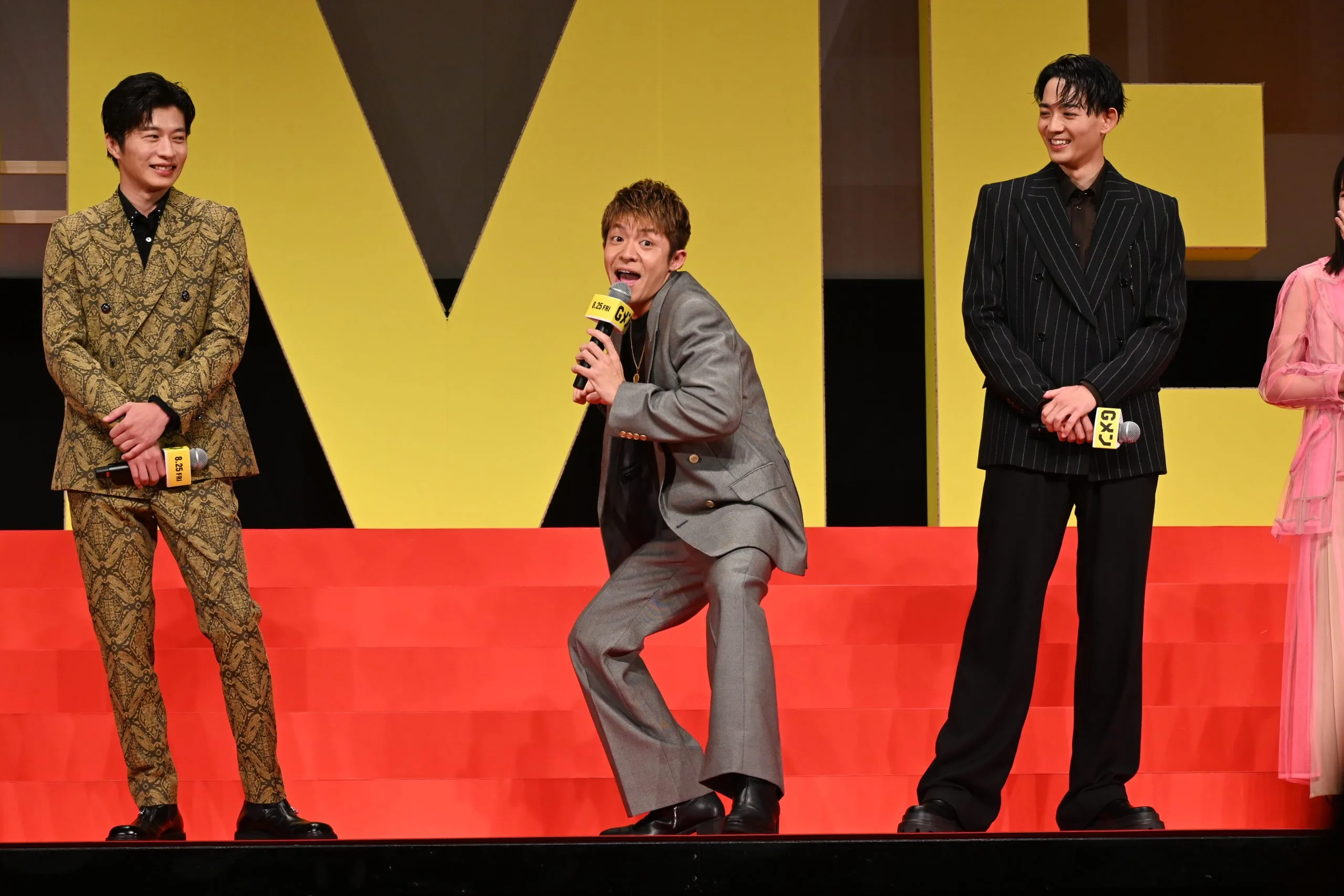 左から）田中圭、岸優太、竜星涼
