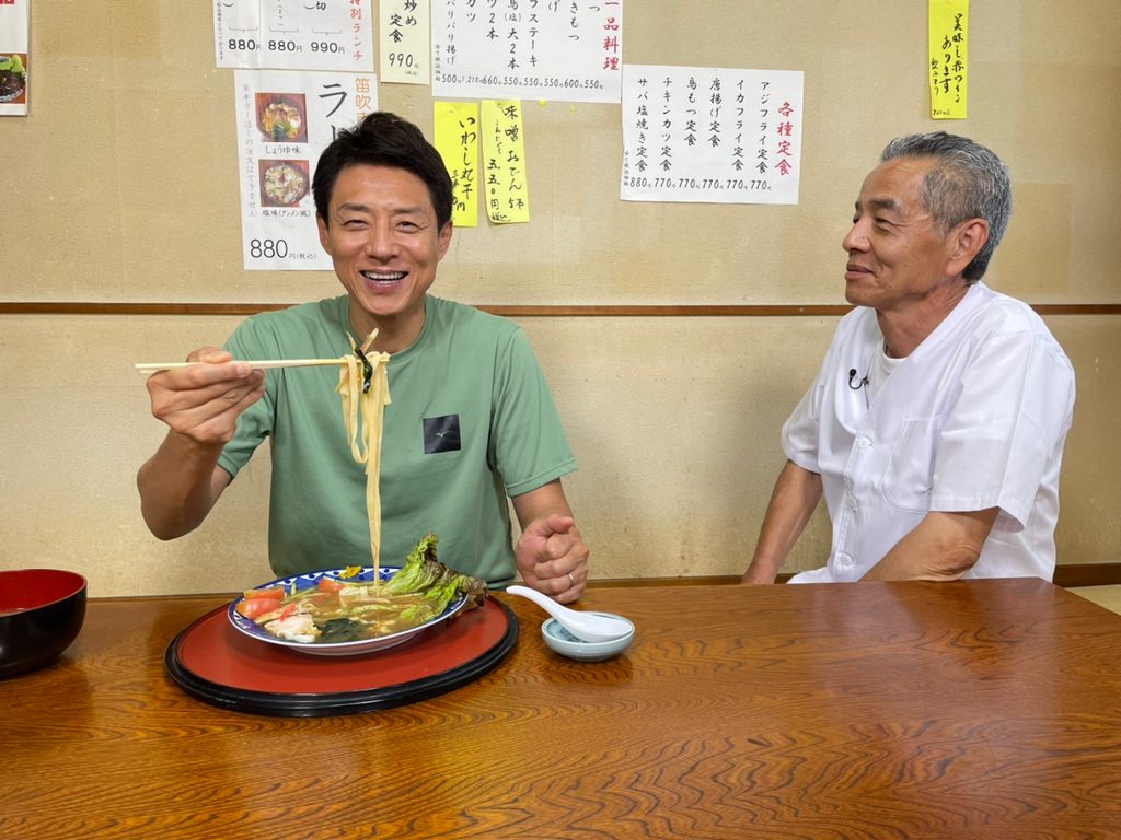 左から）松岡修造さん、「とんかつ ほさか」店主の保坂哲さん