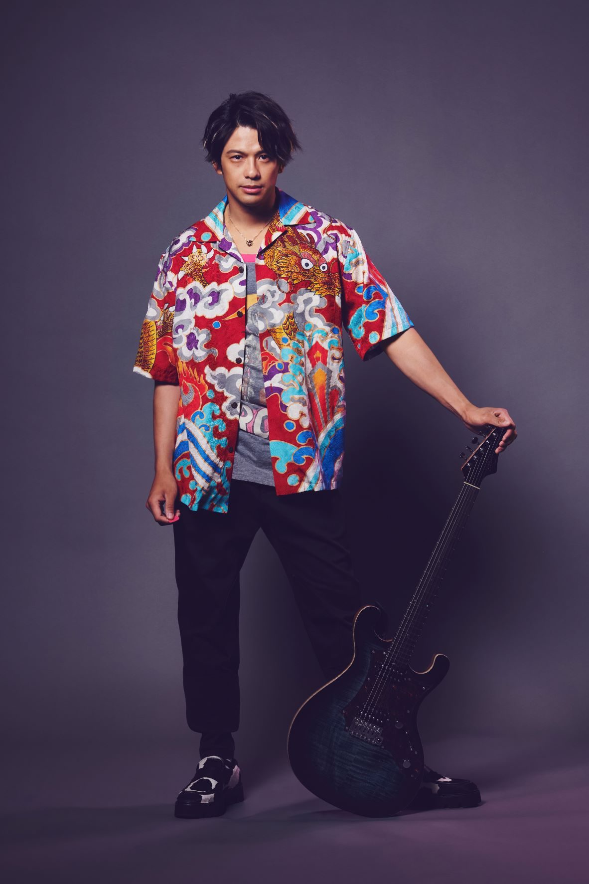 『パリピ孔明』森崎ウィンが人気バンドのボーカル役で出演！